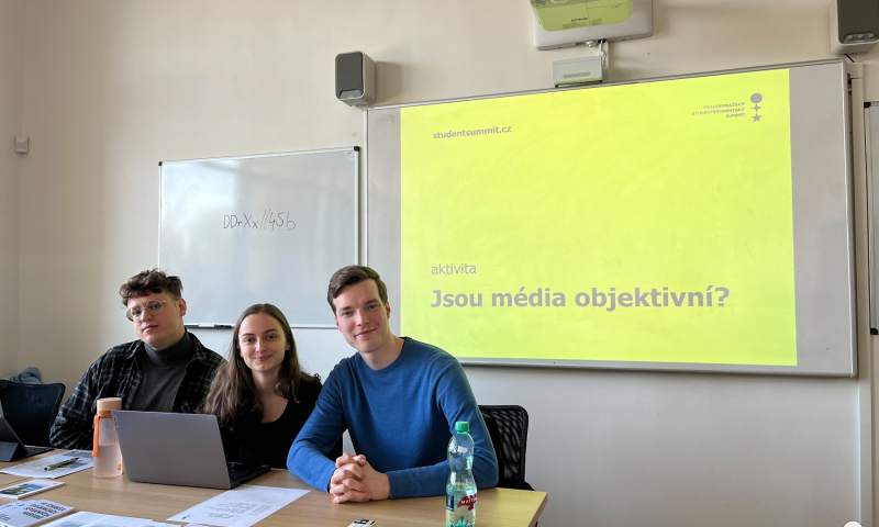 staň se diplomatem