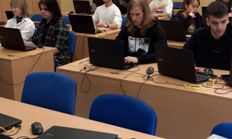 programování